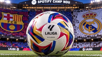 LALIGA presenta un balón especial para El Clásico de octubre
