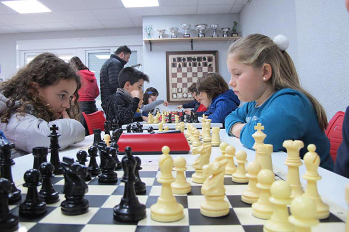 El Club V Centenario ofrece clases de ajedrez SoyDe