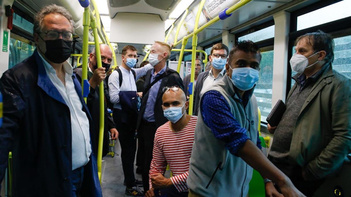 Representantes de movilidad de 13 ciudades europeas han tomado la línea 001 de EMT
