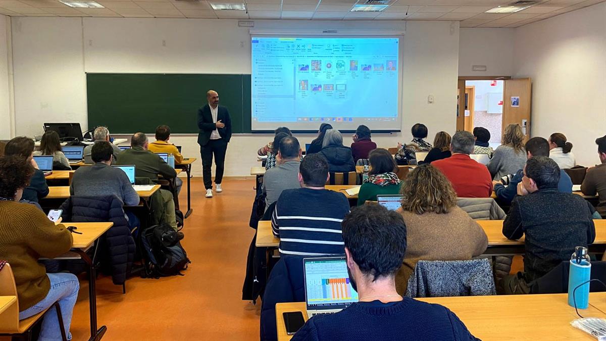 La URJC ha organizado tres seminarios sobre esta metodología en Móstoles, Fuenlabrada y Madrid