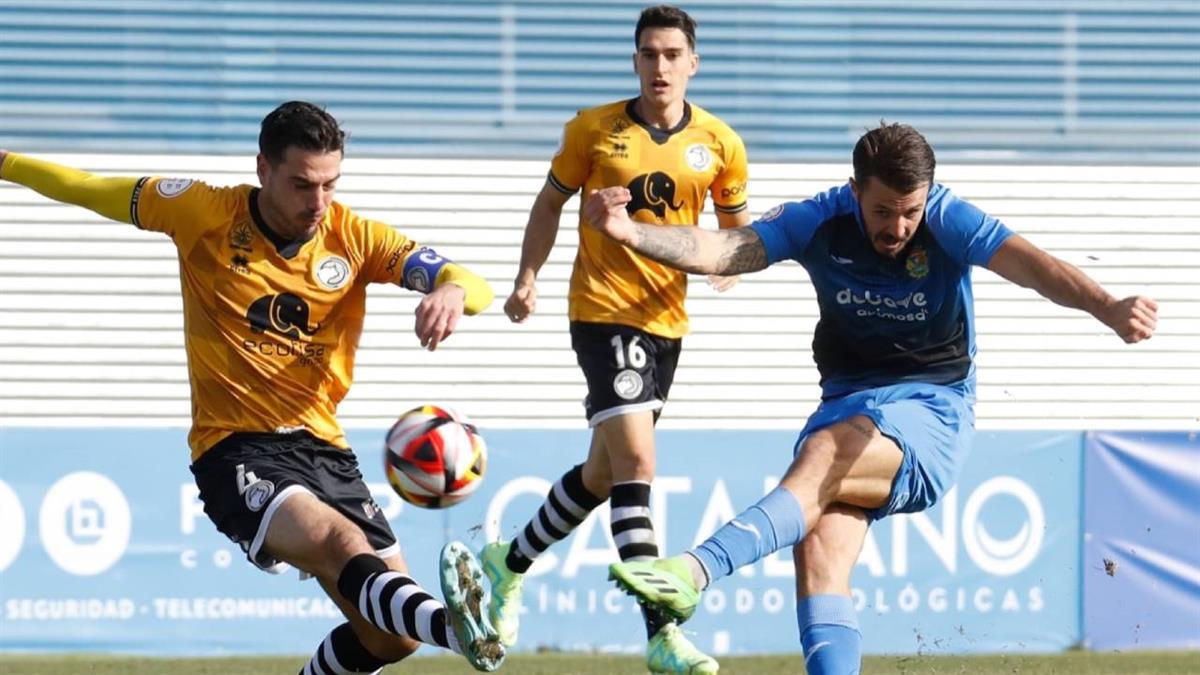 Un cabezazo de Lama en la segunda mitad pudo inclinar la balanza hacia los de Carlos Martínez