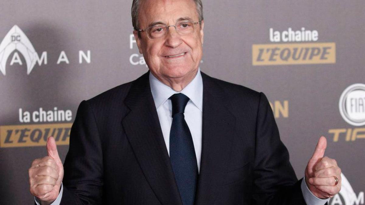 José Manuel Rodríguez Uribes, ministro de Cultura, explica que esta decisión viene dada de la falta de acuerdo entre los creadores y las instituciones futbolísticas nacionales e internacionales