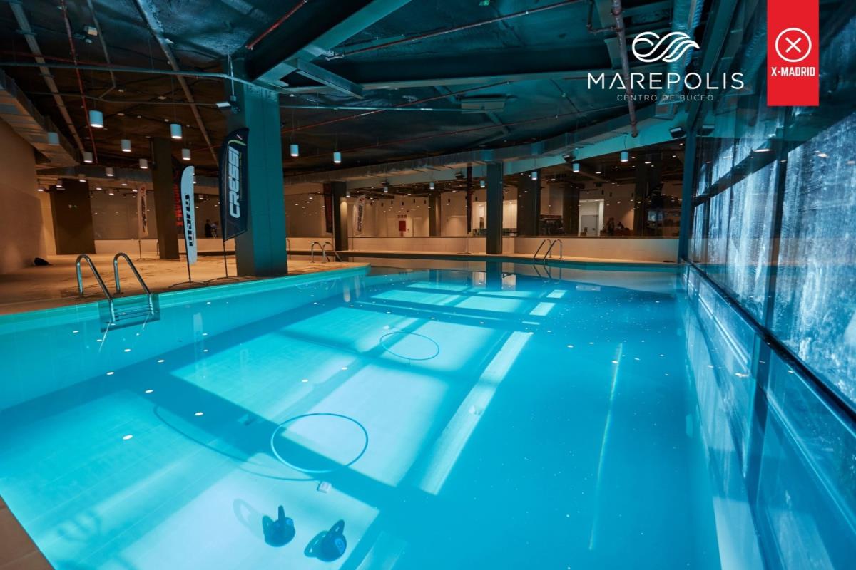 Marepolis cuenta con 2 piscinas multinivel, una de ellas única en España, con 20 metros de profundidad