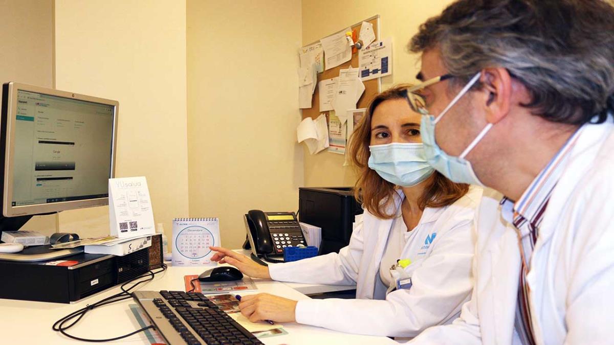 El proyecto aplica inteligencia artificial y tecnología de voz que permite una monitorización permanente a los pacientes