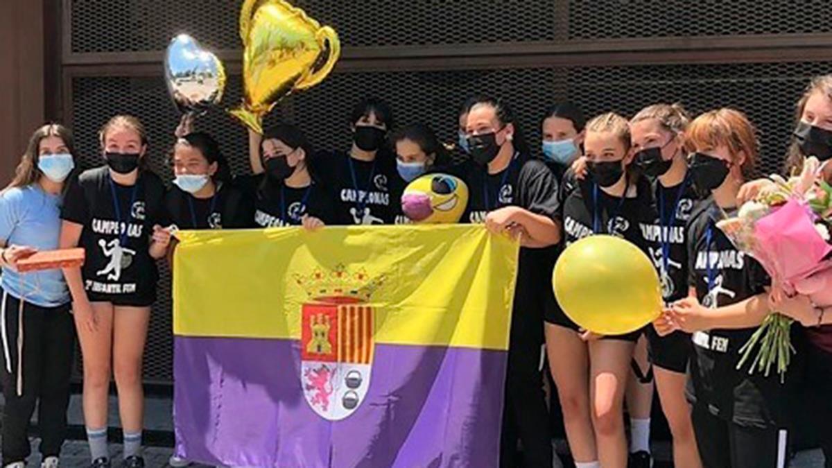 El senior femenino, por su parte, logró el oro en el 'torneo burbuja'