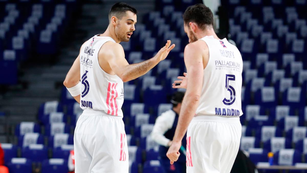 El equipo blanco se llevó el tercer duelo ante Efes con una remontada espectacular