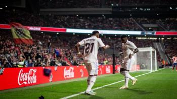 El Real Madrid vence en el derbi con samba incluida