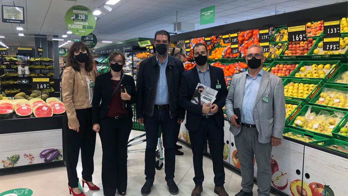 El concejal de Urbanismo de Alcalá, Alberto Blázquez, ha acudido a su inauguración en la calle Ernesto Sábato