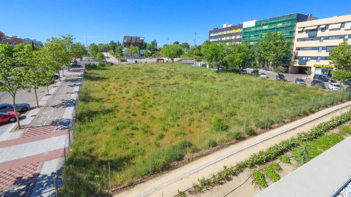 El Ayuntamiento ofreció a la Comunidad de Madrid tres parcelas municipales 