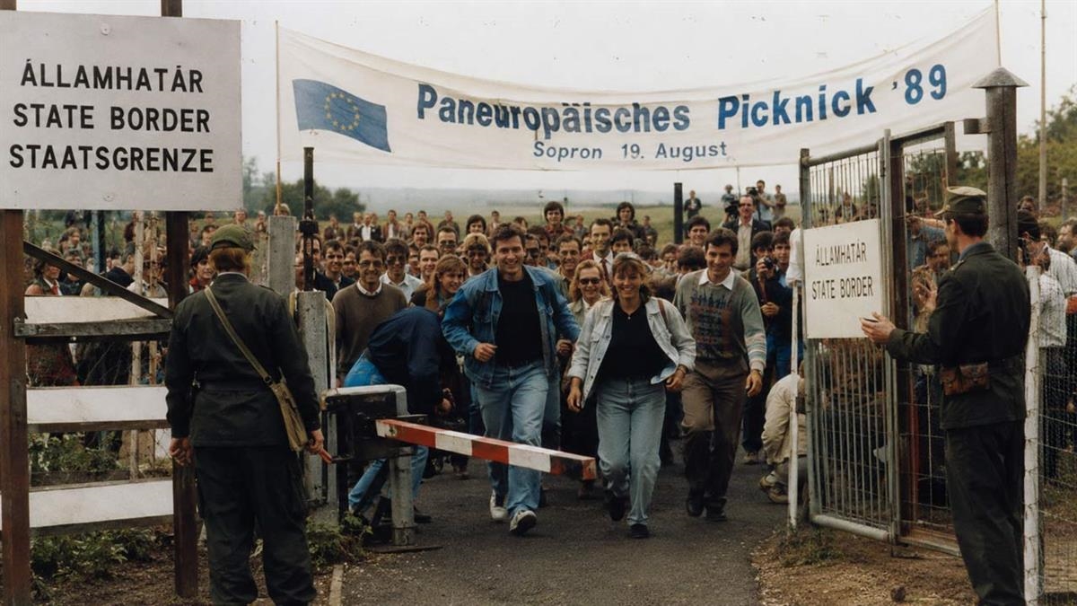 Bajo el nombre de Picnic Paneuropeo, cientos de personas se reunieron para celebrar simbólicamente la unidad europea