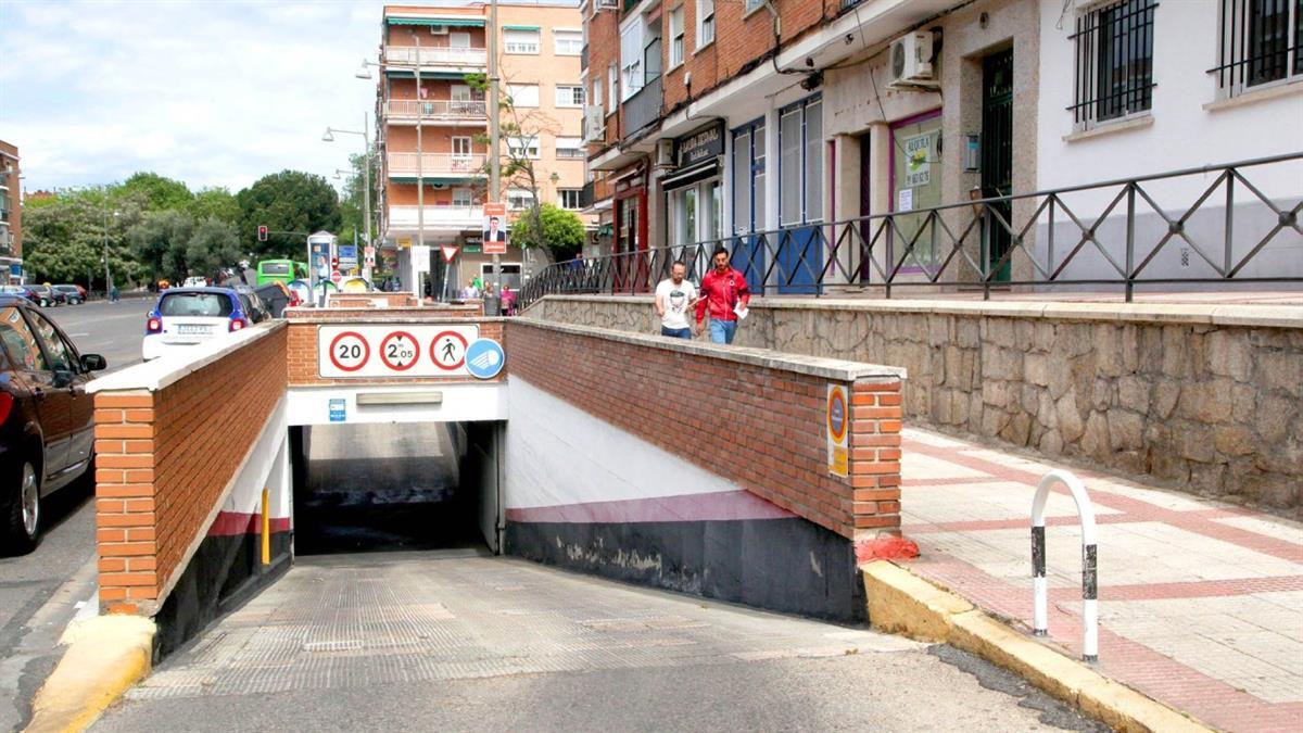 Los nuevos propietarios firman la compra a través del Plan PITRAS