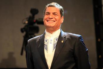 Se le relaciona con el expresidente de Ecuador, Rafael Correa
