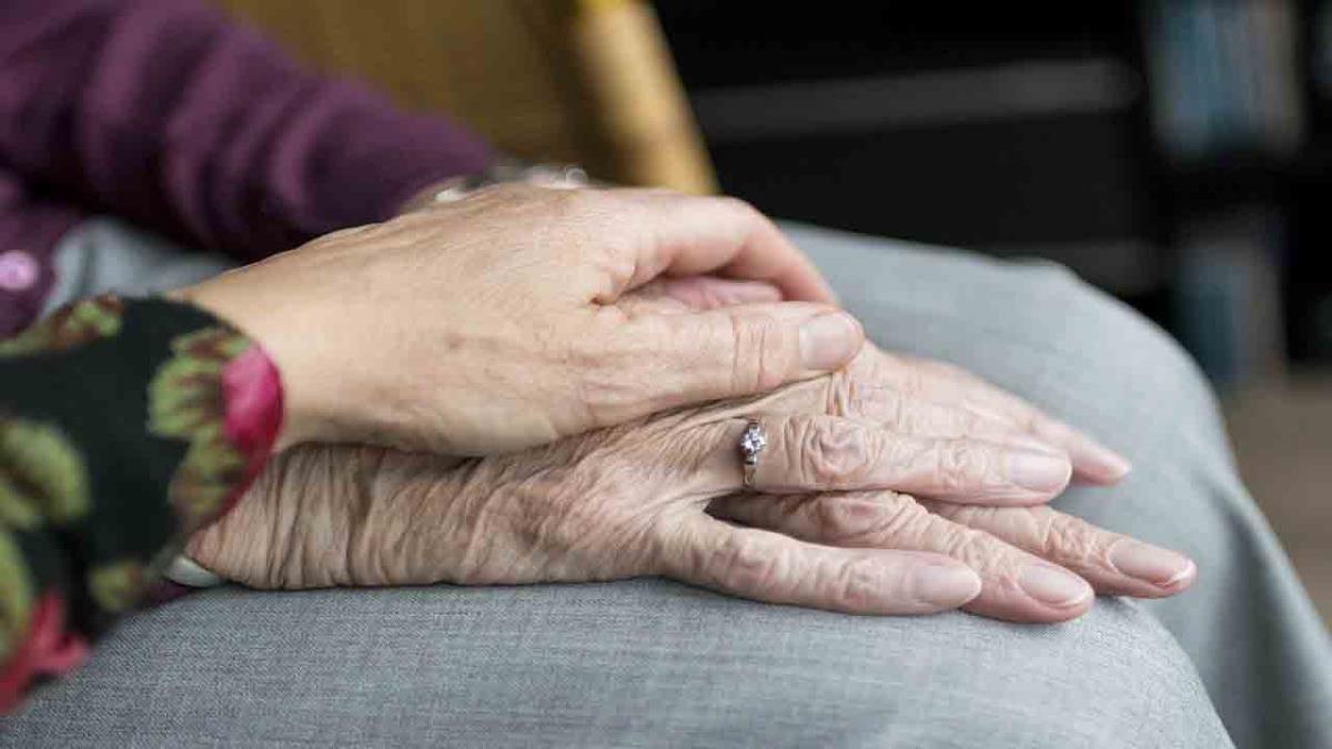 Para evitar que los ancianos esperen varios meses con los centros cerrados mientras se acometen las reformas
