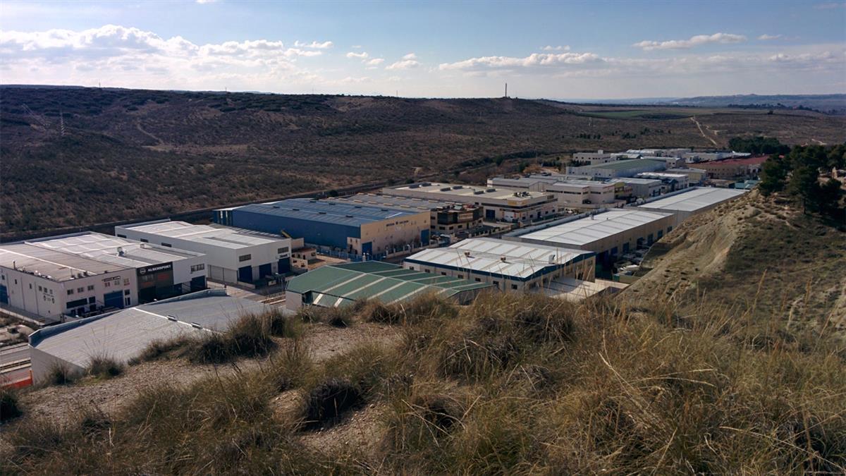 Los socialistas consideran que su estado es "vergonzoso" considerando su importancia económica para la ciudad 