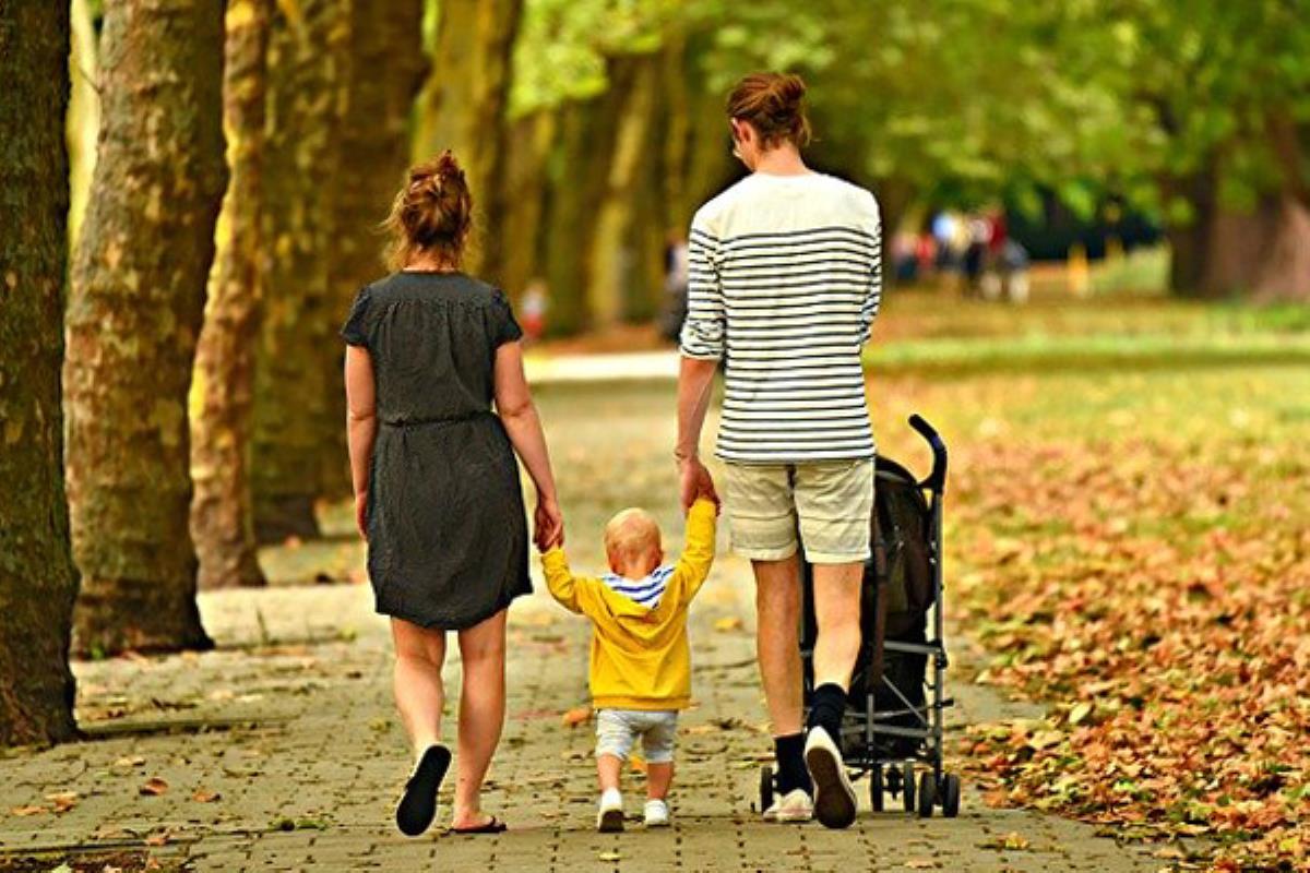 El grupo socialista considera prioritario poner por delante a las familias más afectadas por el COVID-19