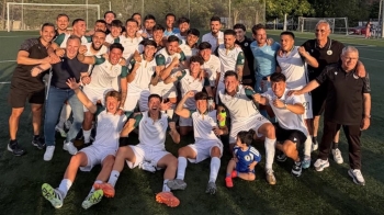 El primer equipo del RC Alcobendas remonta con un jugador menos y consigue el ascenso directo a Tercera Federación