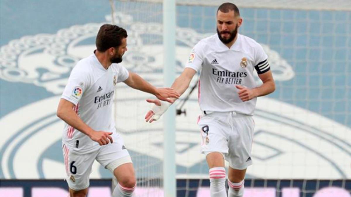 Los blancos ganaron 2-1, pero el Atleti logró el triunfo en su duelo y se llevaron el título