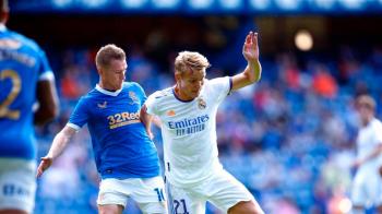 Los blancos perdieron por 2-1