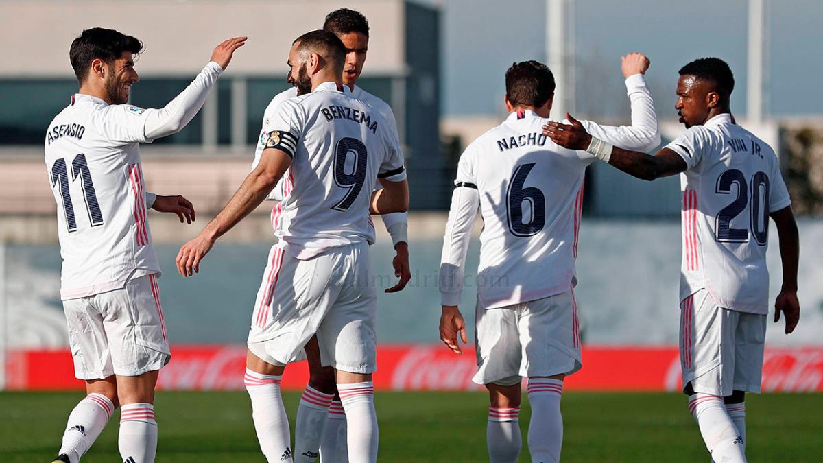 El conjunto blanco se quedó los tres puntos gracias a los goles de Benzema y Kroos