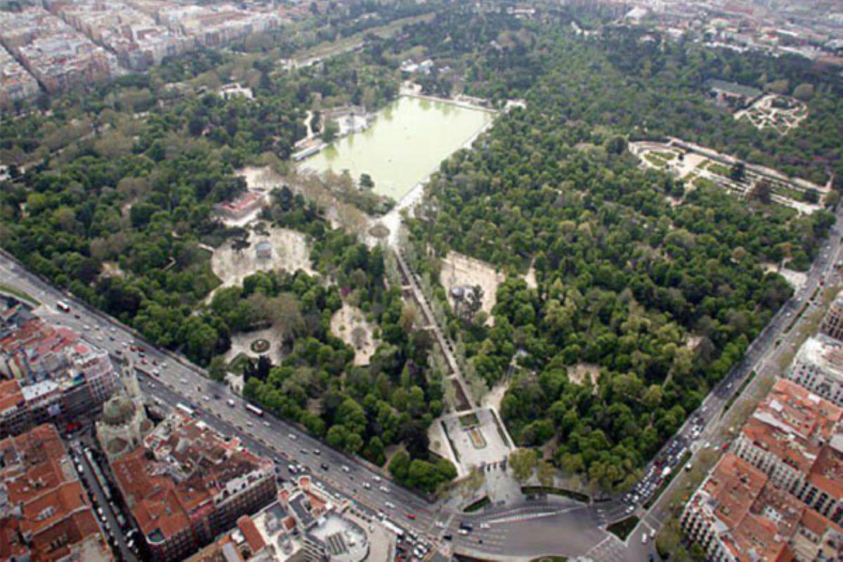 Las fuertes rachas de viento hasta 69 kilómetros por hora obligan a cerrar hoy estas zonas de Madrid