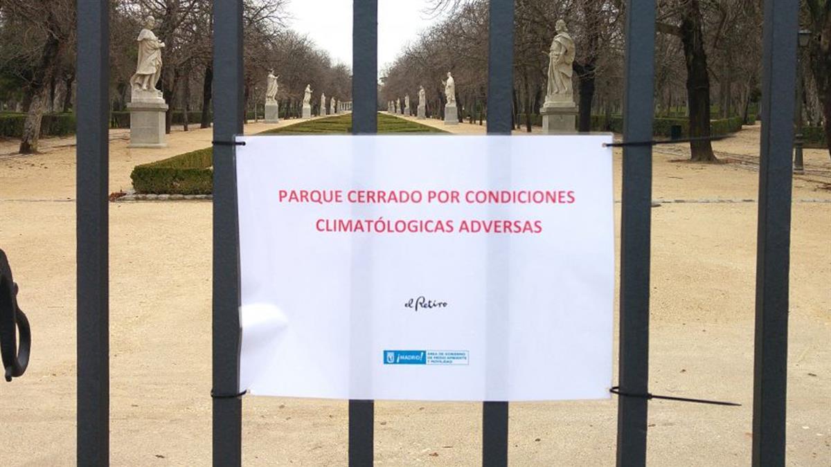 La alerta roja está prevista de 18:00 a 21:00h por rachas de viento de hasta 57 kilómetros por hora y temperaturas máximas de 35 grados centígrados
