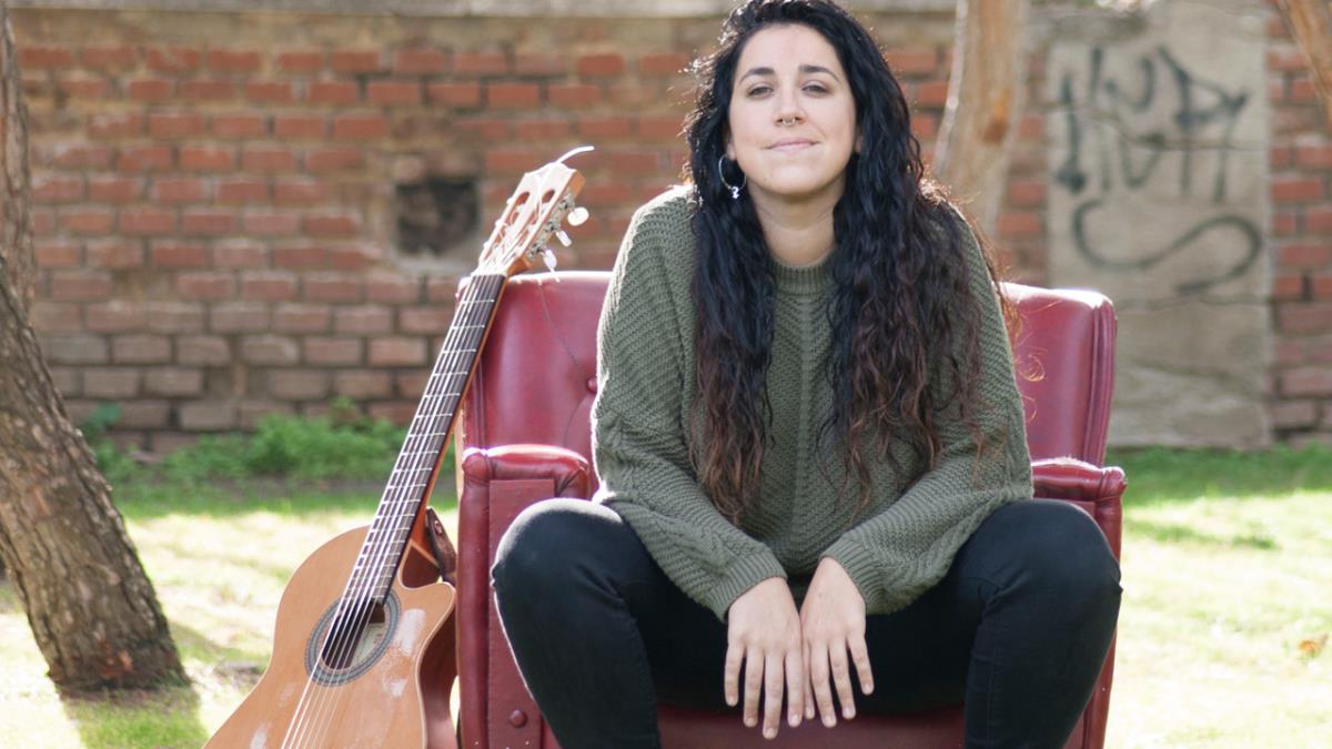 Cantautora afincada en Madrid, presenta su disco 'El Vuelo' este 23 de abril