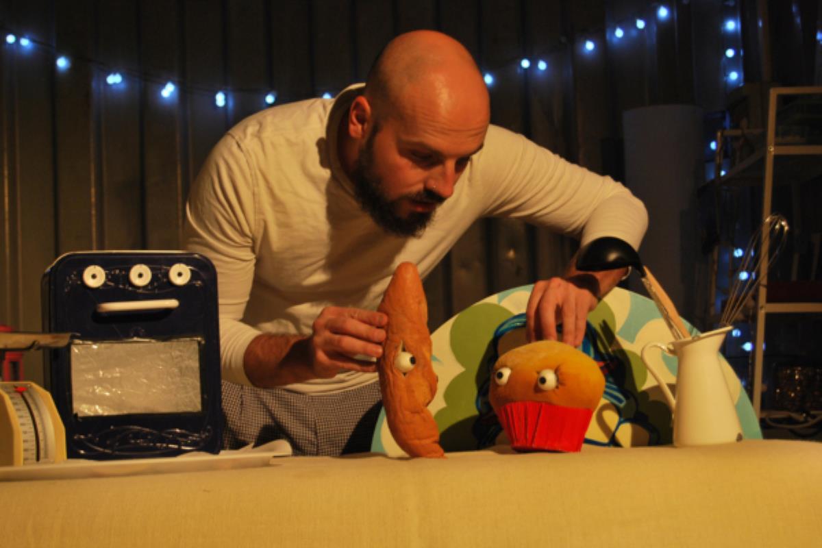 El Teatro de Títeres de El Retiro acogerá el fin de semana del 5 y 6 de diciembre el espectáculo Diminutivo