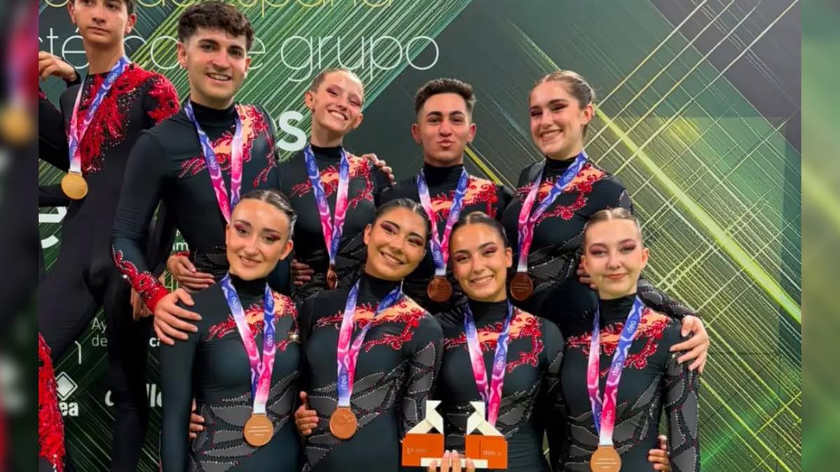El conjunto mixto sénior subió al podio en Huesca en gimnasia estética de grupo 