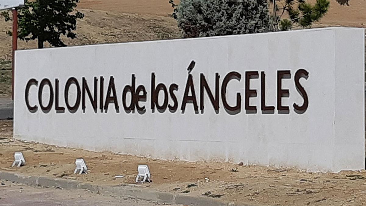 Con el objetivo de reducir el consumo energético y la contaminación lumínica