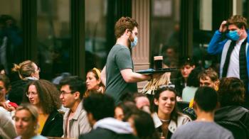 Las mascarillas solo seguirían en residencias, hospitales y transporte público