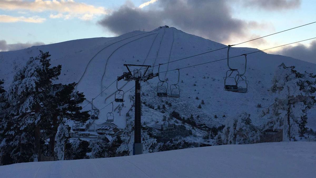 Navacerrada abre hoy y la estación de Valdesquí, el jueves