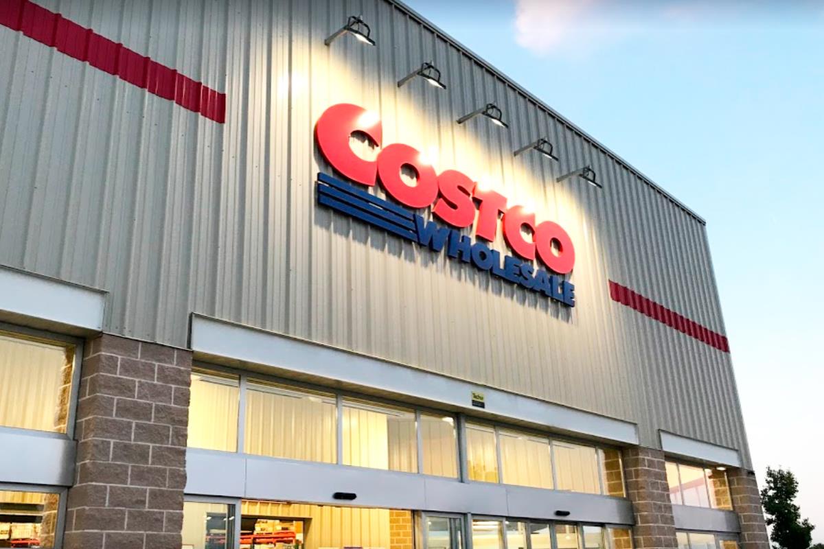 Se busca personal de supermercado, instaladores de neumáticos y asistentes de platos preparados, entre otros