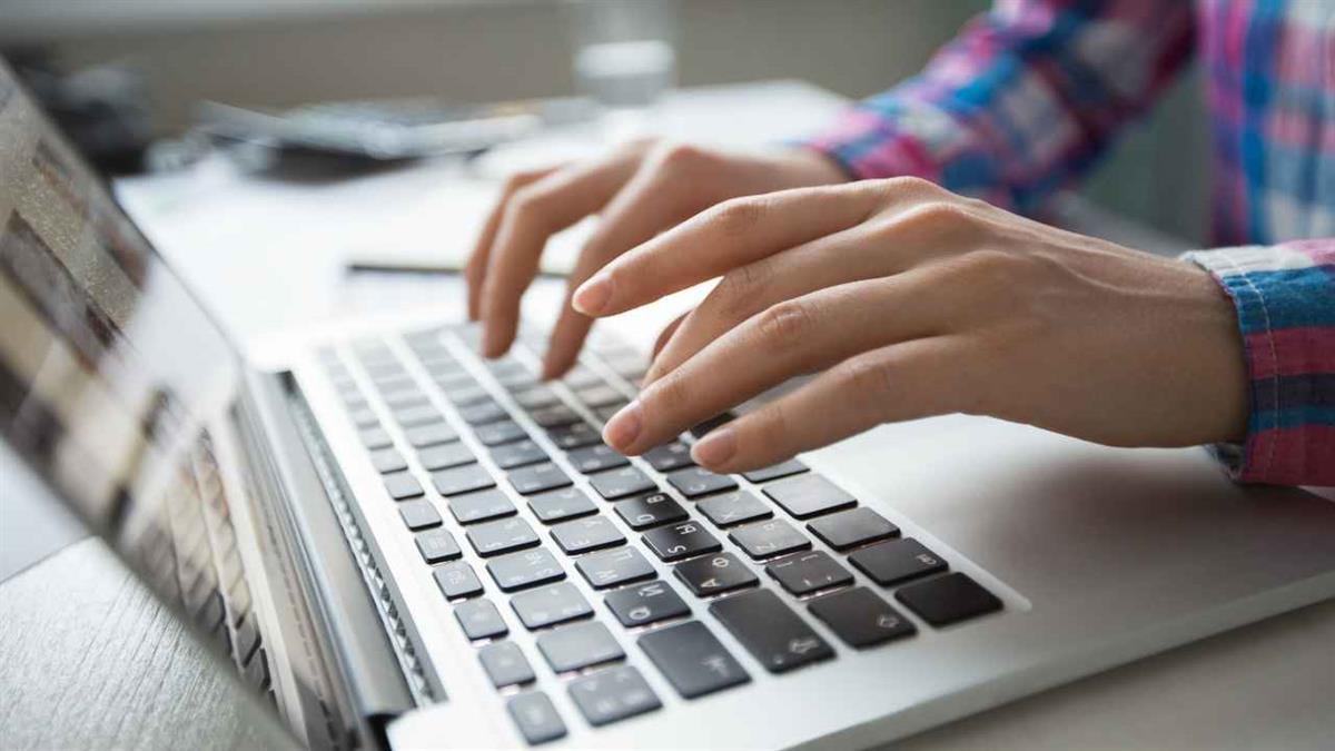 Se convocan cuatro puestos para Técnico de Administración General y tres de Trabajador Social 