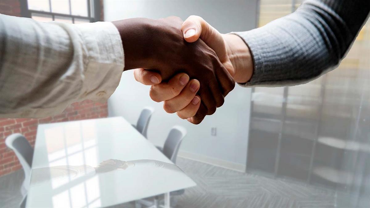 Se incluyen un total de 31 plazas, entre las que se encuentran siete agentes de Policía Local