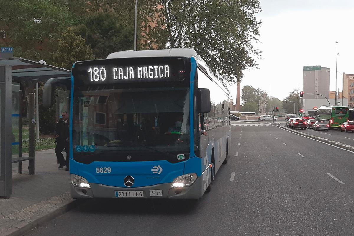 Las salidas de autobuses se adaptarán a los horarios de los partido