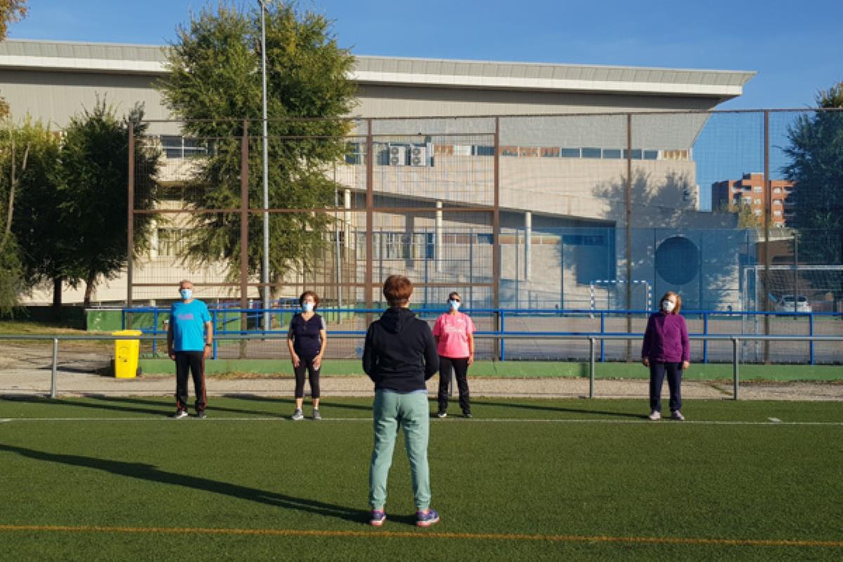 Con grupos reducidos al aire libre y un total de 712 participantes