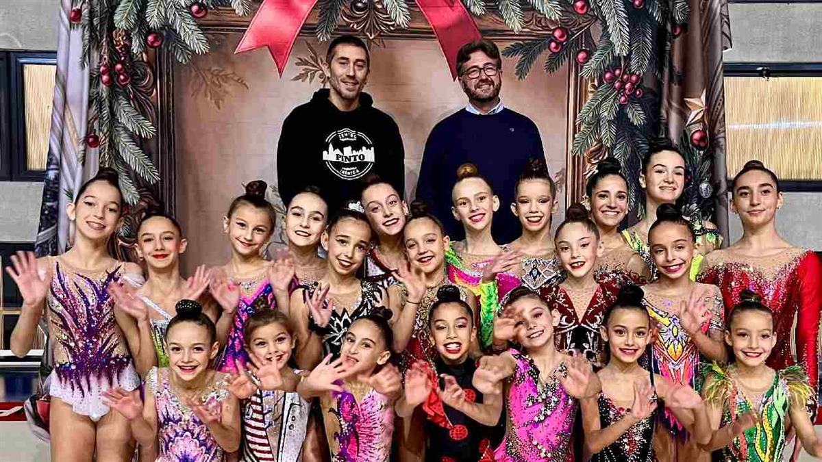 Pasacalles, música y fuegos artificiales para dar la bienvenida a la época más mágica del año