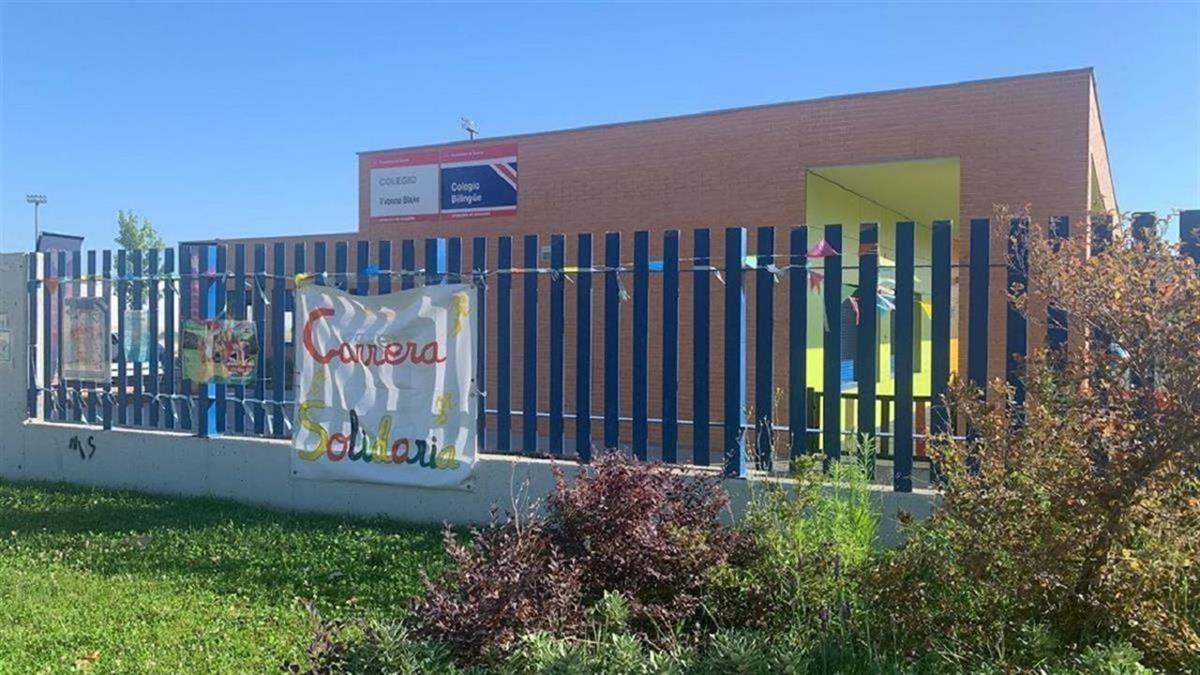 El AMPA denuncia que casi 300 alumnos siguen sin gimnasio, biblioteca ni polideportivo tras ocho años de construcción por fases del centro