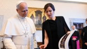 La presidenta de la Comunidad de Madrid traslada sus preocupaciones al Sumo Pontífice