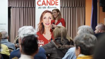 La candidata socialista recopila las peticiones de la ciudadanía en los barrios de Valderas y Las Flores