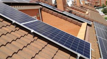 El Ayuntamiento compensa la instalación de estos sistemas con reducciones en el IBI