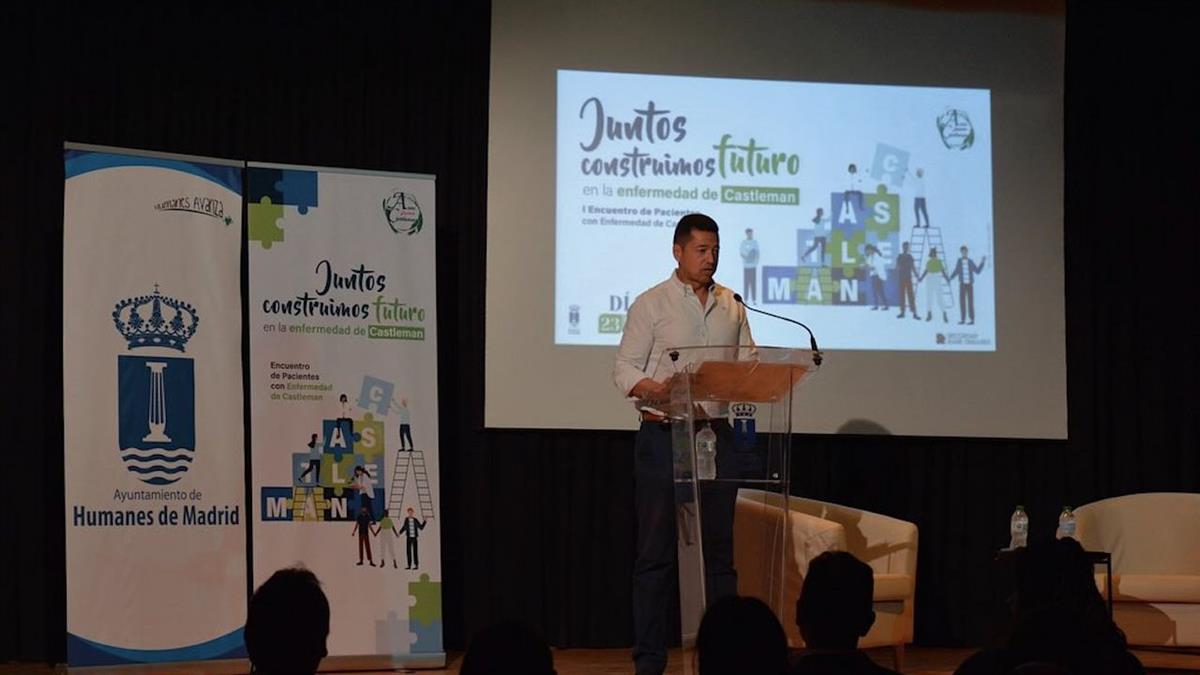 Más de 50 personas, entre pacientes, familiares, profesionales sanitarios y vecinos acudieron a la cita