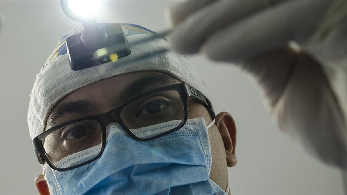 Aseguran estar al límite de sus fuerzas tras un verano caótico, con plantas cerradas, falta de camas y Urgencias colapsadas