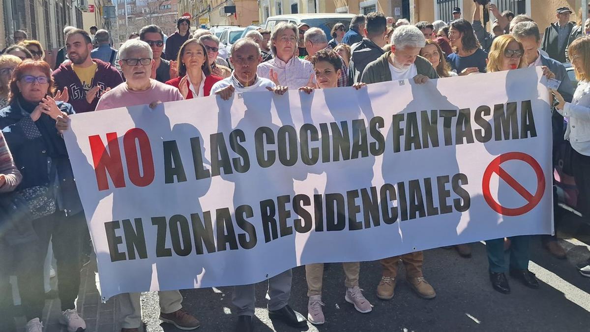 Las cocinas industriales vuelven a estar en el debate público con cruce de reproches incluido