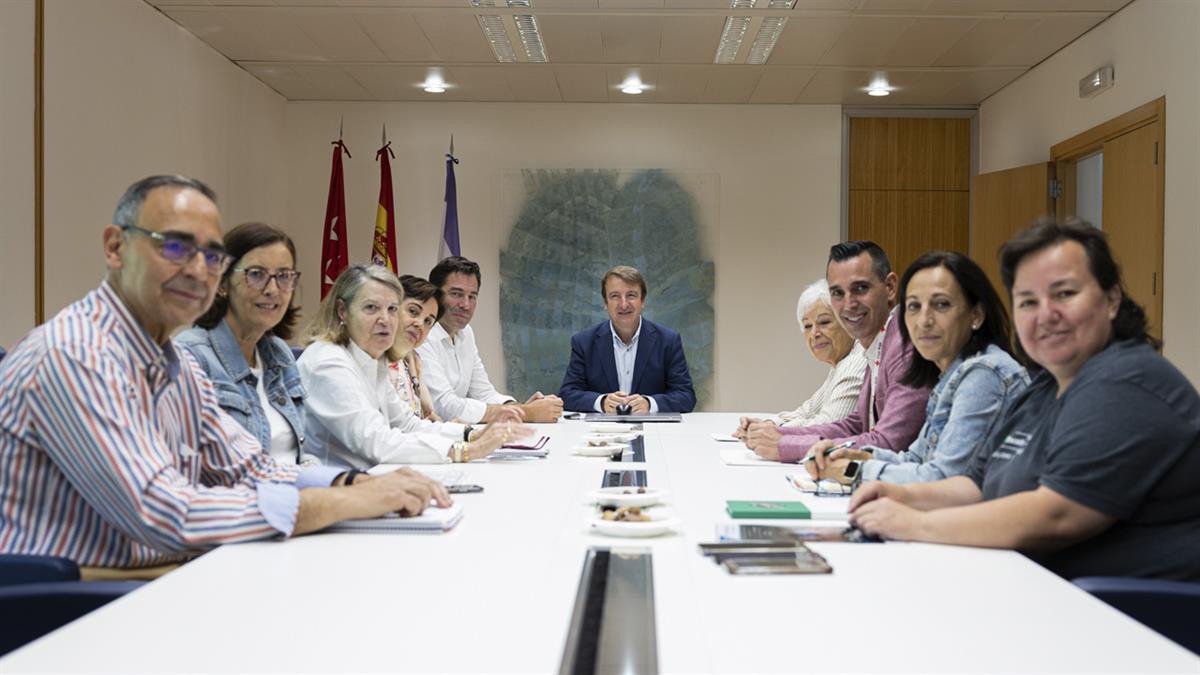 Un acto dentro de la ronda de encuentros que está manteniendo