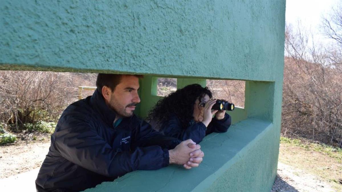 El alcalde y la concejala de Medioambiente visitaron el humedal 