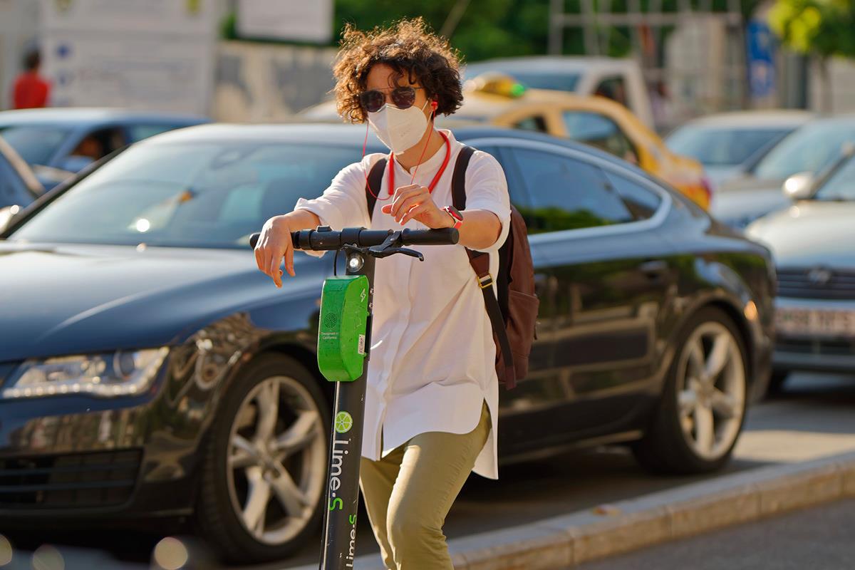 Además, en mayo solo se podrá circular a un máximo de 30km/h por vías urbanas