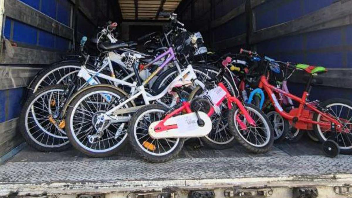 Culmina la entrega de bicicletas pendientes de su proyecto "Bicis para la Vida"