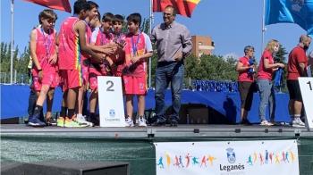 El Ayuntamiento reconoce entregó trofeos al millar de deportistas que destacaron por su rendimiento en sus respectivos deportes