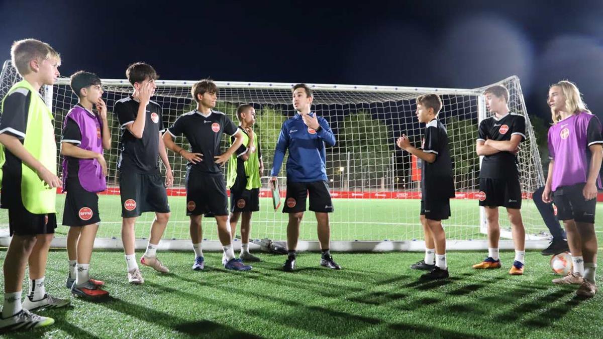 Dani Fidalgo y sus ayudantes del cuerpo técnico han trabajado con 27 jugadores de siete clubes